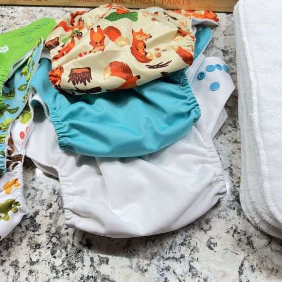 Wegreeco Cloth Diapers 6 Diapers 6 Inserts - Picture 3 of 13